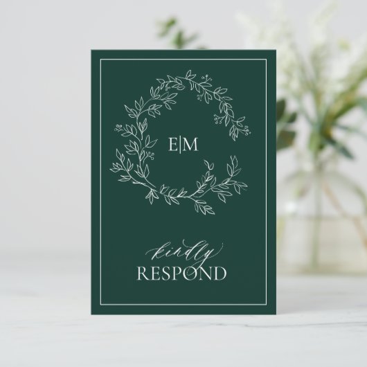 Emerald Green Monogram Wedding RSVP Card (Stehend Vorderseite)