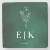 Emerald Green Monogram Wildblume Wedding Steinuntersetzer (Vorderseite)