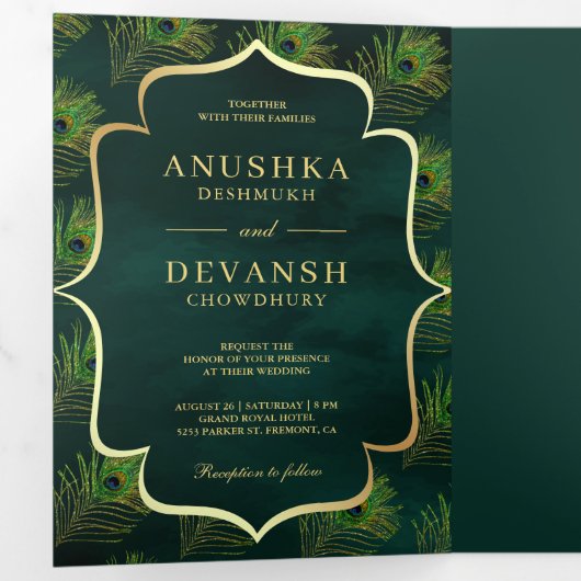 Emerald Green Peacock Feathers QR Code Wedding Dreifach Gefaltete Einladung (Innen Erste Seite)
