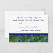 Emerald Green Royal Blue Peacock Feathers Wedding RSVP Karte (Vorne/Hinten)