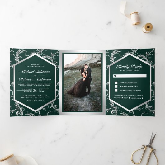 Emerald Green Silver Flourish Swirl Wedding Photo Dreifach Gefaltete Einladung (Innenseite)