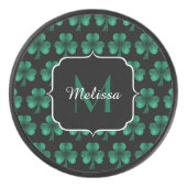 Emerald Green Sparkle Kleeblatt Black Monogram Eishockey Puck (Vorderseite)