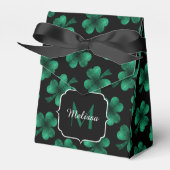 Emerald Green Sparkle Kleeblatt Black Monogram Geschenkschachtel (Vorderseite)