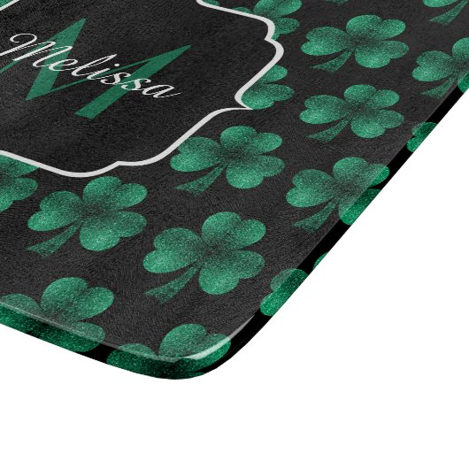 Emerald Green Sparkle Kleeblatt Black Monogram Schneidebrett (Ecke)