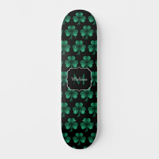 Emerald Green Sparkle Kleeblatt Black Monogram Skateboard (Vorderseite)