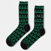 Emerald Green Sparkle Kleeblatt Black Monogram Socken (Linkes Detail)