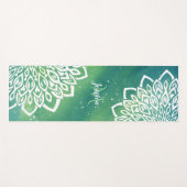 Emerald Green White Floral Mandala Monogramm Yogamatte (Vorderseite (Horizontal))