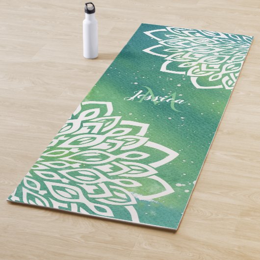 Emerald Green White Floral Mandala Monogramm Yogamatte (Beispiel)