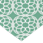 Emerald Green White Geometric Seamless Muster Tischdecke (Schrägansicht)