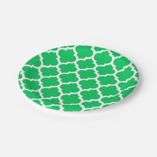 Emerald Green White marokkanische Quatrefolienmust Pappteller (Schrägansicht)