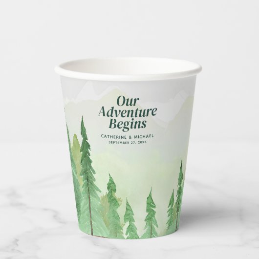 Emerald Greenery Mountain Pine Rustikale Hochzeit Pappbecher (Vorderseite)