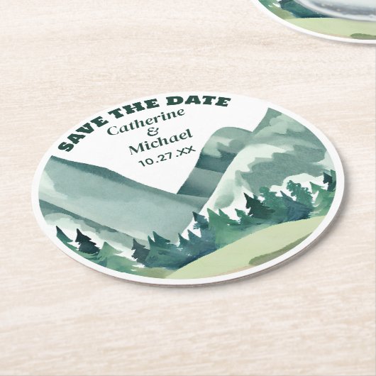 Emerald Greenery Mountain Pine Rustikale Hochzeit Runder Pappuntersetzer (Angewinkelt)