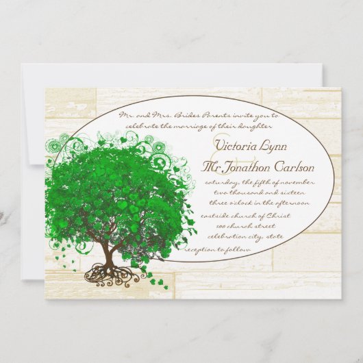 Emerald Heart Leaf Tree Barn Wood Wedding Einladung (Vorderseite)