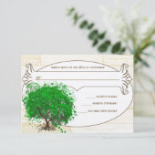 Emerald Heart Leaf Tree Barn Wood Wedding RSVP Karte (Stehend Vorderseite)