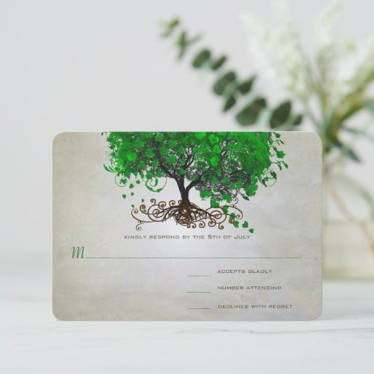 Emerald Heart Leaf Tree Wedding Invites RSVP Karte (Stehend Vorderseite)