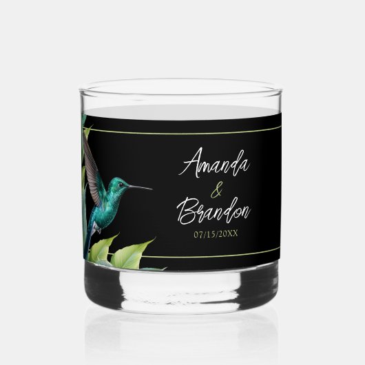 Emerald Hummingbird Tropical Blätter Wedding Whiskyglas (Vorderseite)