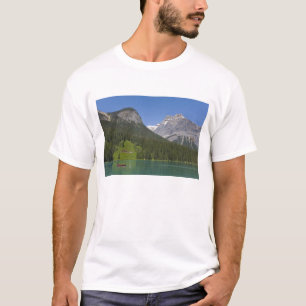 Emerald Lake, Kanadische Rocky Mountains, Britisch T-Shirt