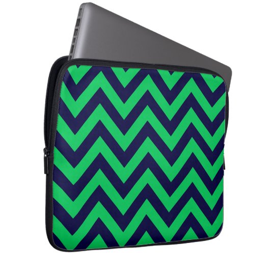 Emerald, Navy Blue Large Zickzack ZigZag Muster Laptopschutzhülle (Vorne Rechts)