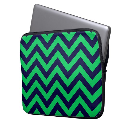 Emerald, Navy Blue Large Zickzack ZigZag Muster Laptopschutzhülle (Vorderseite Links)