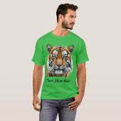 "Emerald Roar Majestät" T-Shirt (Vorne ganz)