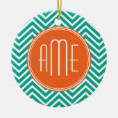 Emerald und Orange Chevrons Custom Triple Monogram Keramikornament (Vorne)