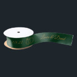 Emerald Wedding Personalisiert Name Ribbon Satinband<br><div class="desc">Dieses spezielle dunkelgrüne Band mit den Namen der Braut und des Bräutigams und dem Datum der Hochzeit ist ideal für Geschenkverpackungen und wird Ihre Geschenkboxen oder Gastgeschenke Hochzeiten wirklich niedlich aussehen lassen. Personalisieren Sie es mit Ihren Namen und Hochzeitsdatum.</div>