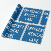 Emergency Medical Care Road Sign Geschenkpapier (Ungerollt)
