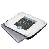 Emily Bronte Gedicht Zitat - Kein Coward Soul ist  Laptopschutzhülle (Vorne Knopf)