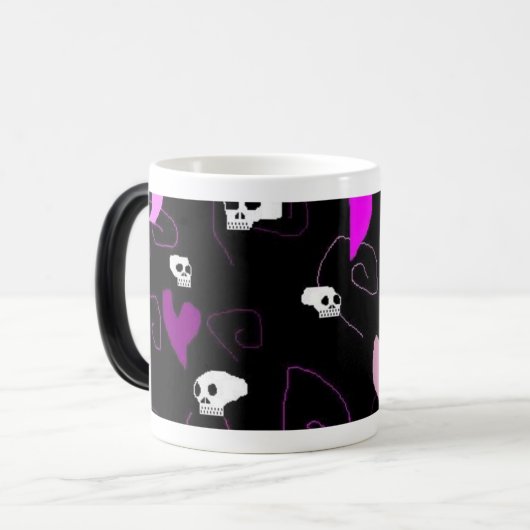 EMO gotische Schädel u. Herzen Verwandlungstasse (Vorderseite Links)