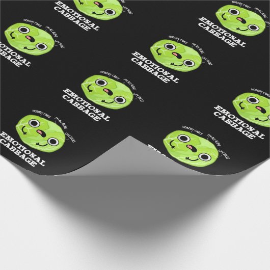 Emotional Cabbage Funny Veggie Pun Dark BG Geschenkpapier (Ecke)
