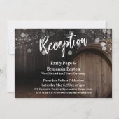 Empfang Typografie Rustikales Holzfass und Leuchte Einladung (Vorderseite)