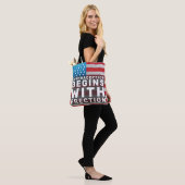 Empfängnisverhütung beginnt in den Händen der Frau Tasche (Am Model)