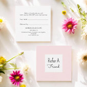 Empfehlungskarte für die Kundenwerbung in Rosa