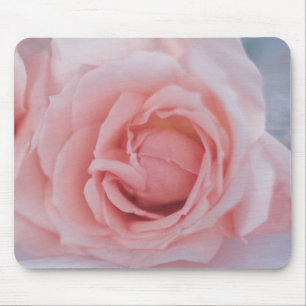 Empfindliche Rose Mousepad