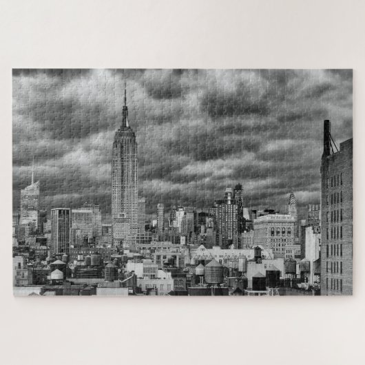 Empire State Gebäude, Stormy NYC skyline, B&W Puzzle (Horizontal)