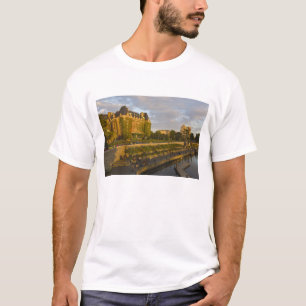 Empress Hotel und Inner Harbour-Uferpromenade, T-Shirt