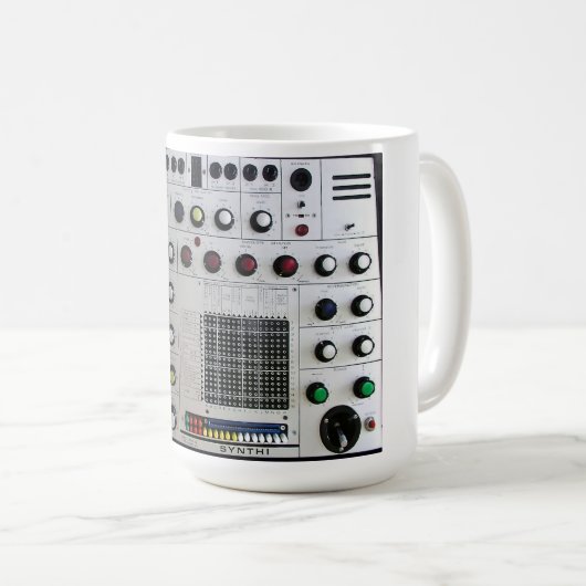 EMS Synthi ein synthesizer Kaffeetasse (VorderseiteRechts)