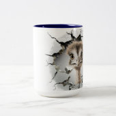 emu in a cracked wall zweifarbige tasse (Mittel)