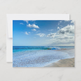 En solig strand från fjärran postkarte