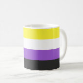 Enby-Flag (nicht binärer Stolz) Kaffeetasse (VorderseiteRechts)
