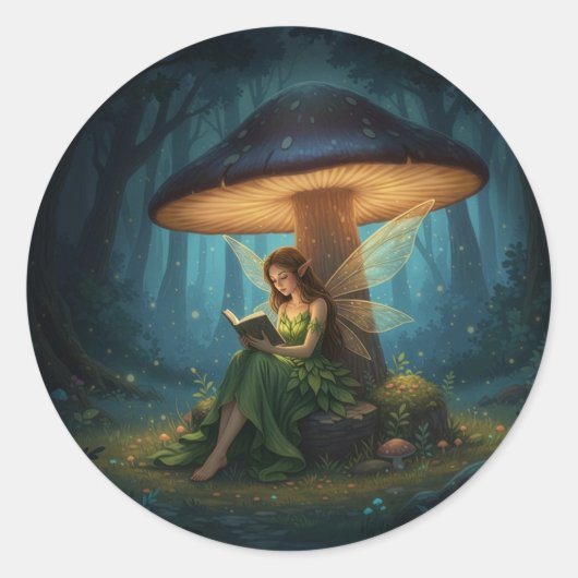 Enchanted Night Fairy Reading a Book Runder Aufkleber (Vorderseite)