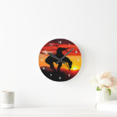 Ende der Silhouette der Trail-Mauer Runde Wanduhr (Zuhause)