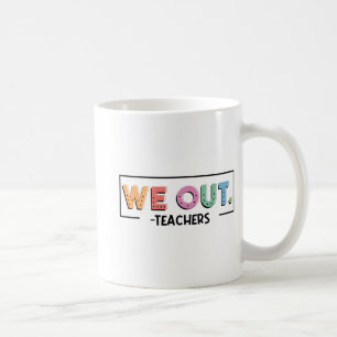 Ende des Schuljahrs haben die Lehrer das Glück des Kaffeetasse