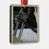 Endevor's Arm inmitten des internationalen Raumsta Ornament Aus Metall (Rechts)