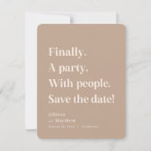 Endlich ein Party mit einfachem Text Caramel Minim Save The Date (Vorderseite)