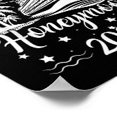 Endlich Flitterwochen 2025 Romantic Cruise Honeymo Poster (Ecke)