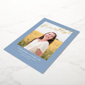 Endlich Gold Foil auf Blue Abschluss Ankündigung (Gedreht)