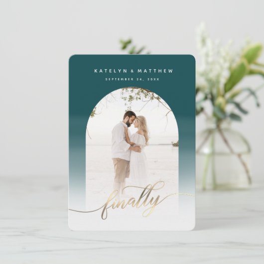 Endlich Gold Script Aquamarin Green Arch Gerahmtes Save The Date (Stehend Vorderseite)