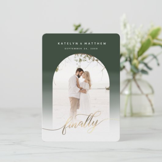 Endlich Gold Script Hunter Green Arch Gerahmtes Fo Save The Date (Stehend Vorderseite)