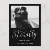 Endlich Minimalistische Hochzeit Foto Save the Dat Ankündigungspostkarte (Vorderseite)